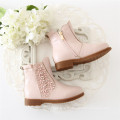 Fabricant pas cher enfants pvc enfants botte d&#39;hiver avec bonbons et bottes d&#39;automne / chaussures de couleur noire